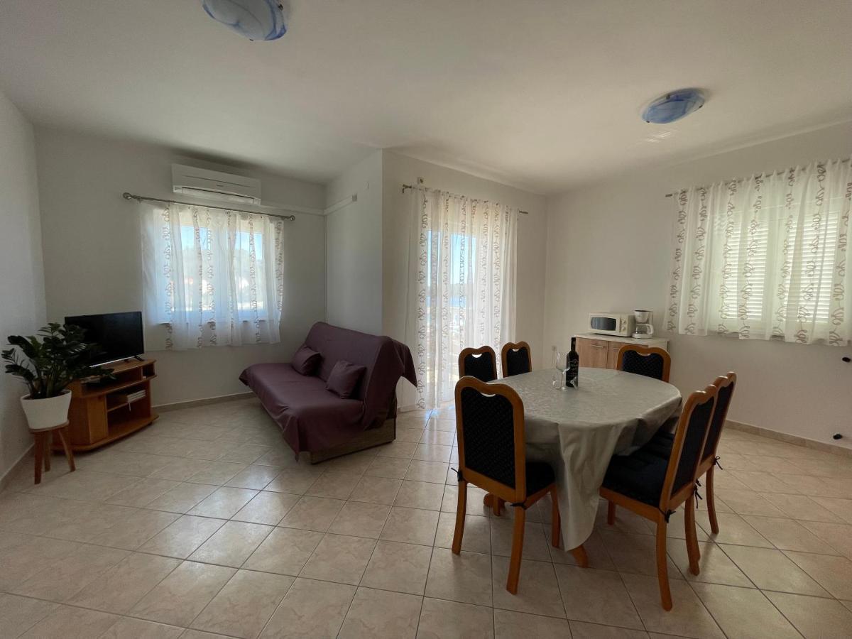 Apartmani Ruzarija راب المظهر الخارجي الصورة