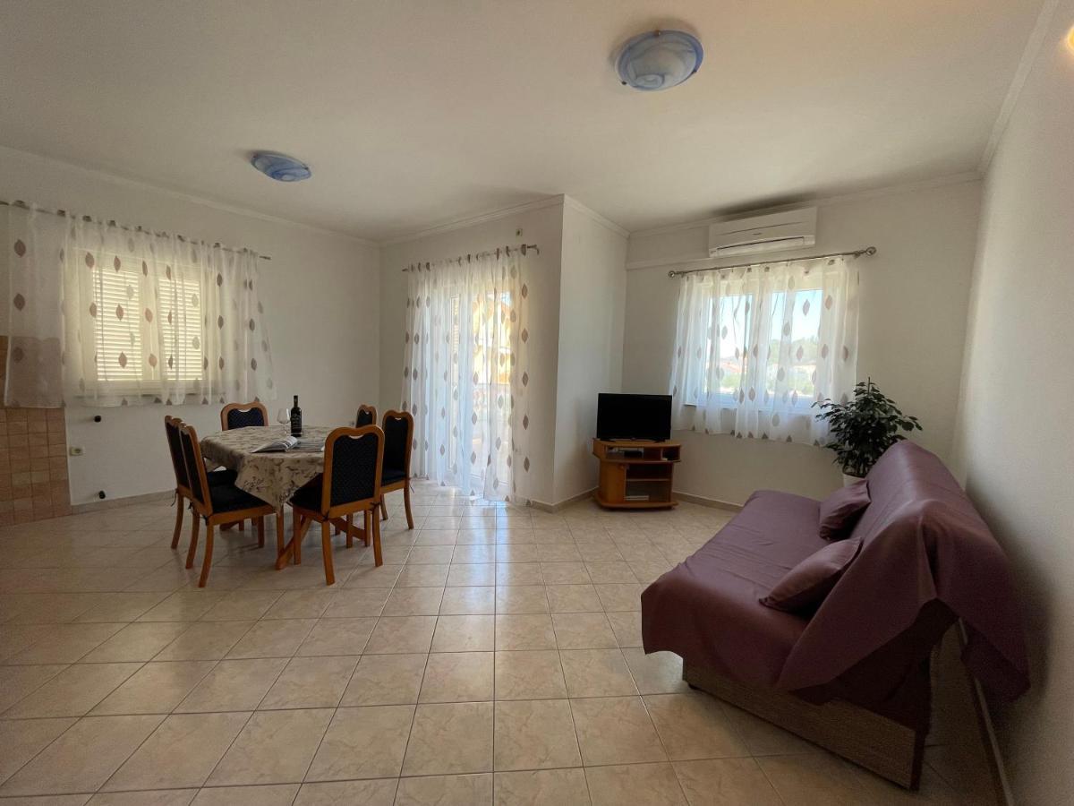 Apartmani Ruzarija راب المظهر الخارجي الصورة